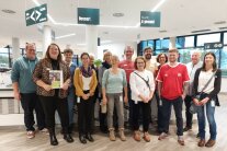 Teilnehmerinnen und Teilnehmer der Veranstaltung in einem Betriebsrestaurant von EUREST