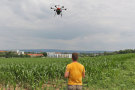 Drohne über Feld. Veronika Fick-Haas